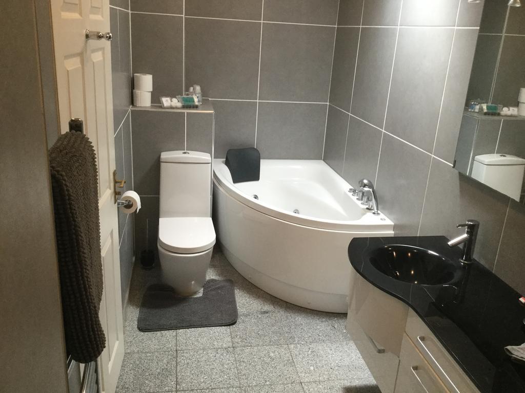 Homestead B&B Burgess Hill Экстерьер фото