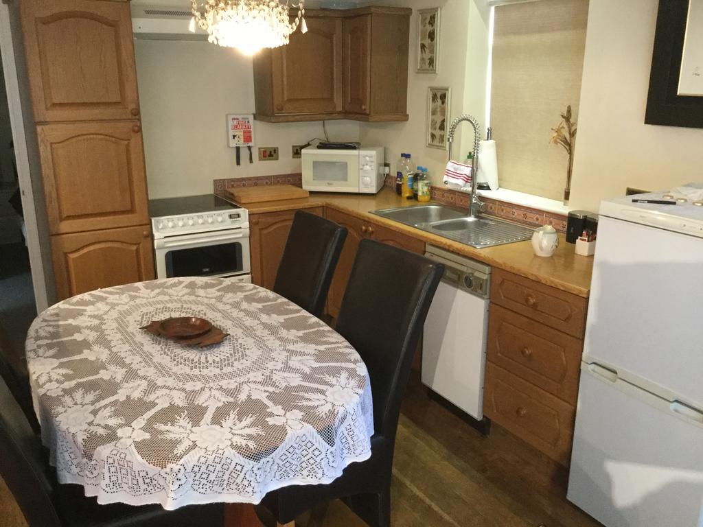 Homestead B&B Burgess Hill Экстерьер фото